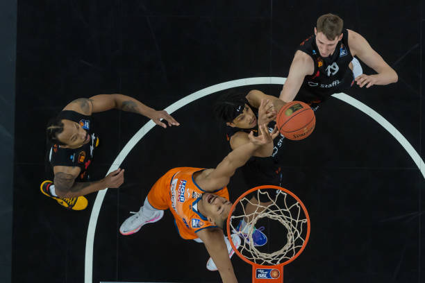 曾凡博在锋 曾凡博在锋